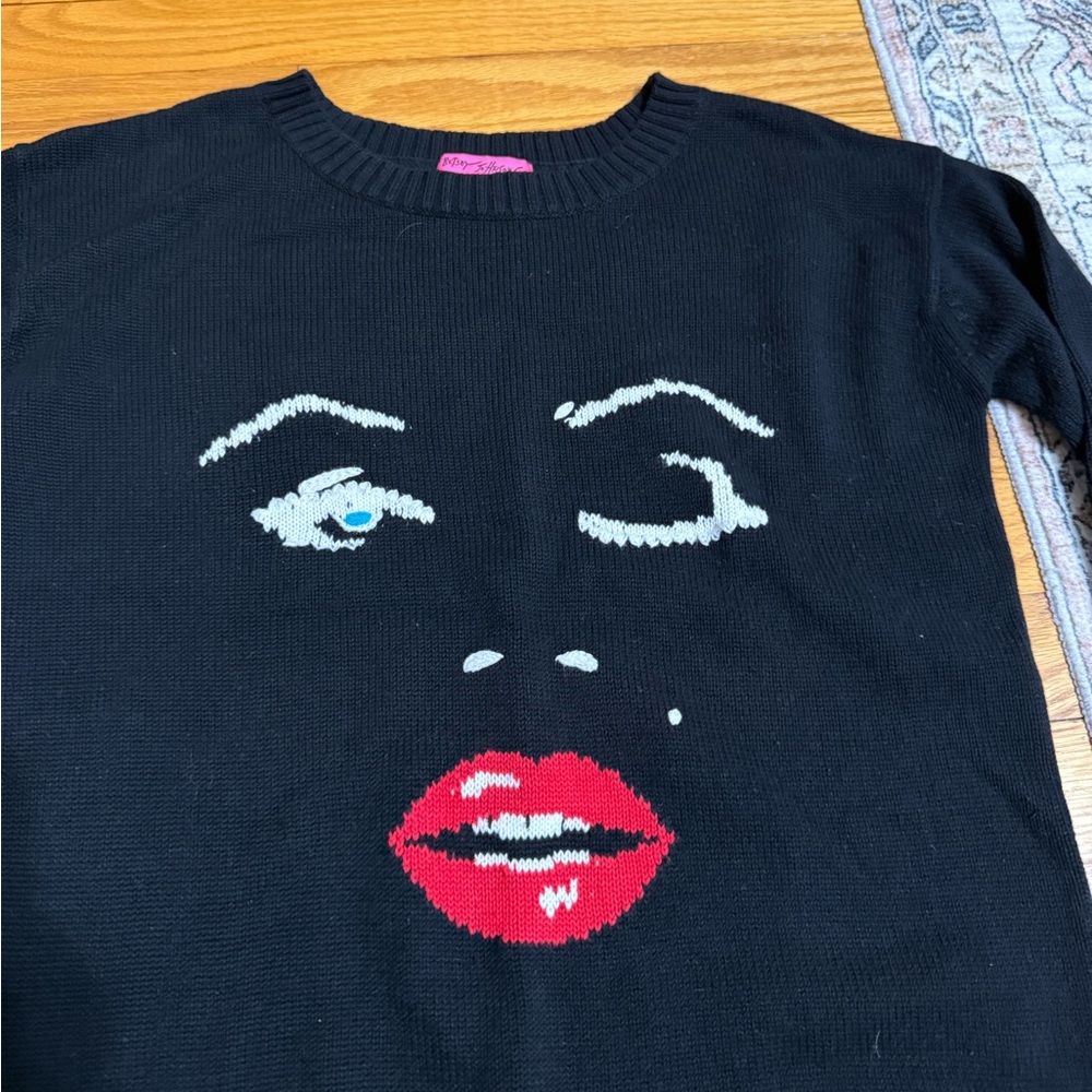 Betsey Johnson Marilyn Monroe wink face sweater - Picture 2 of 5